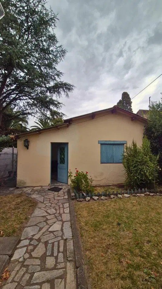 Venta Casa sobre Lote de 10x24 en el Corazon de Paso del Rey Centro 1
