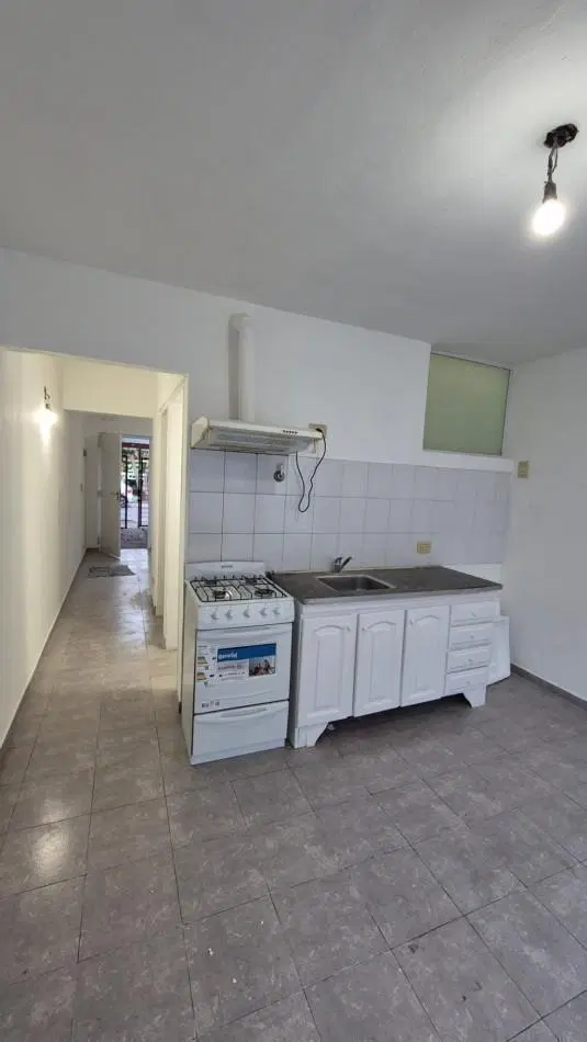 Alquiler Duplex 3 Ambientes con Cochera y Patio, sin expensas en Paso del Rey Centro 1