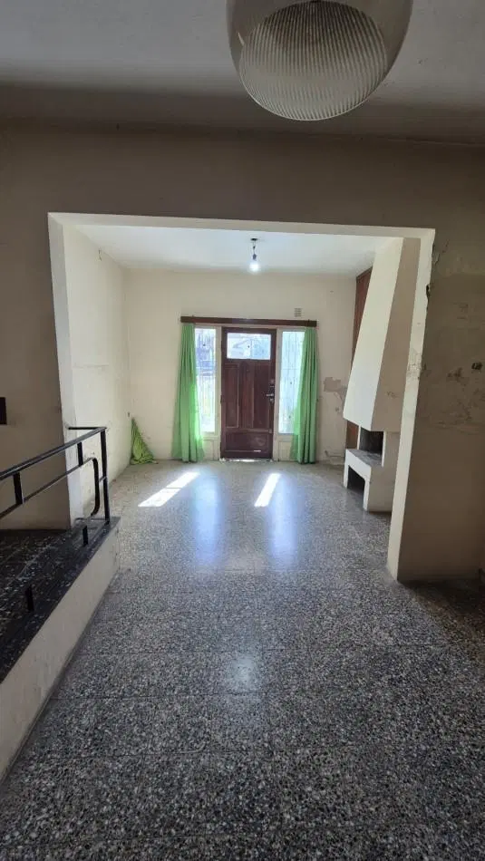 Venta Casa 3 Ambientes sobre Gran Lote 10x42 Moreno / PDR 5