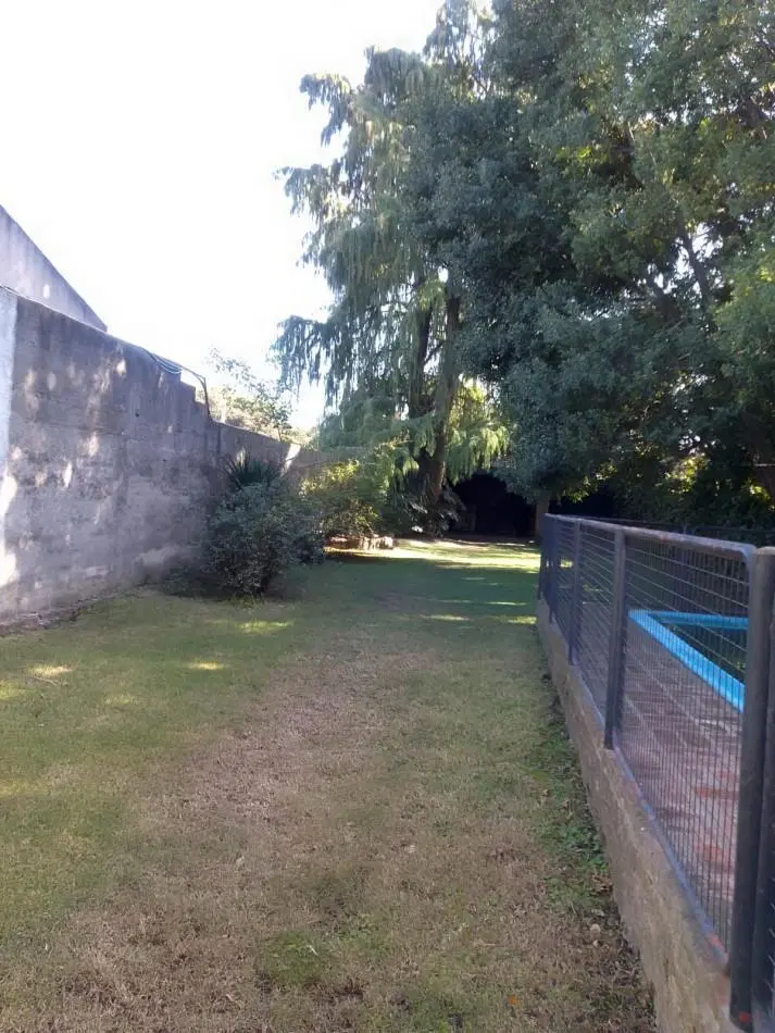 Venta Lote 10x34.5 con Quincho, Pileta y Medianeras | Paso del Rey Centro 5