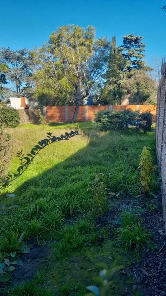 Terreno en venta de 12x26 con servicios, Escritura y Pileta en Paso del Rey 2