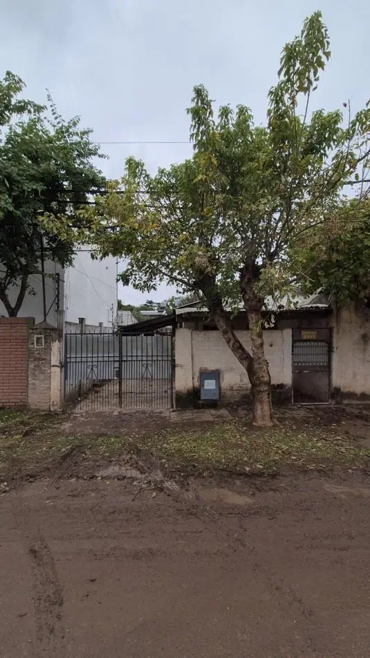 Venta Casa 3 Ambientes con Cochera y local en La Quebrada 2