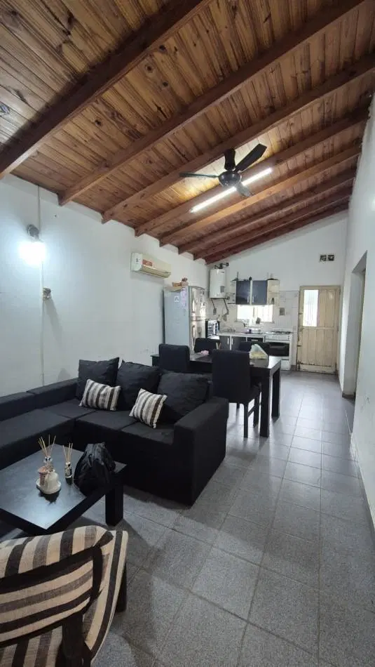 Venta Casa 3 Ambientes con Cochera y local en La Quebrada 5