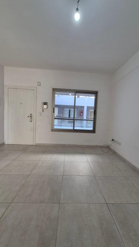 Foto de Alquiler Departamento 2 Ambientes con balcon en Paso del Rey Centro, imagen 1