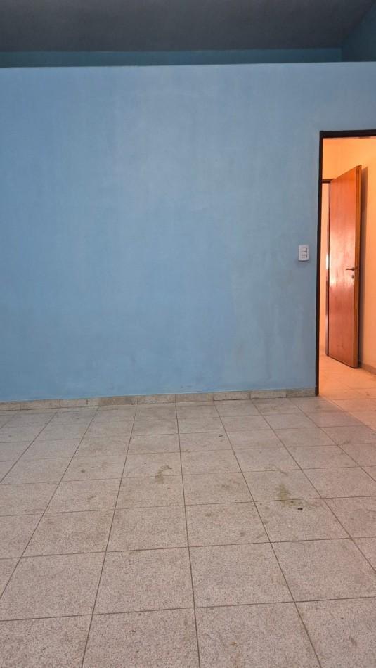 Foto de Alquiler Departamento 2 Ambientes Amplio con Colectivo en la Puerta |, imagen 3