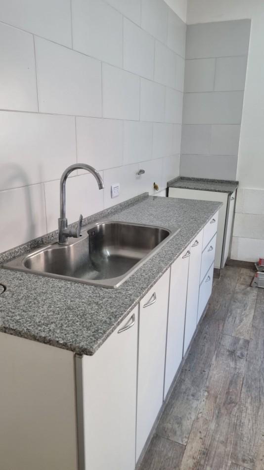 Foto de Alquiler Duplex 3 Ambientes con cochera y parrilla | Zona Centenario y, imagen 2