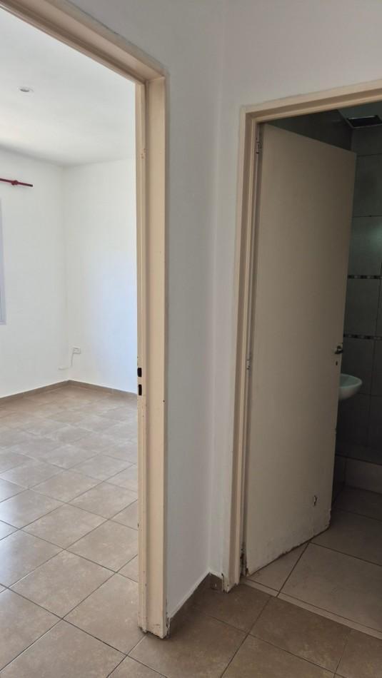 Foto de Alquiler Departamento 2 Ambientes con Patio | Paso del Rey Centro |, imagen 4