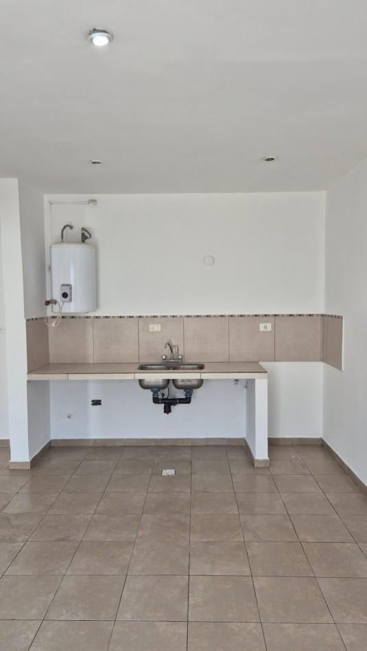 Foto de Alquiler Departamento 2 Ambientes con Patio | Paso del Rey Centro |, imagen 5