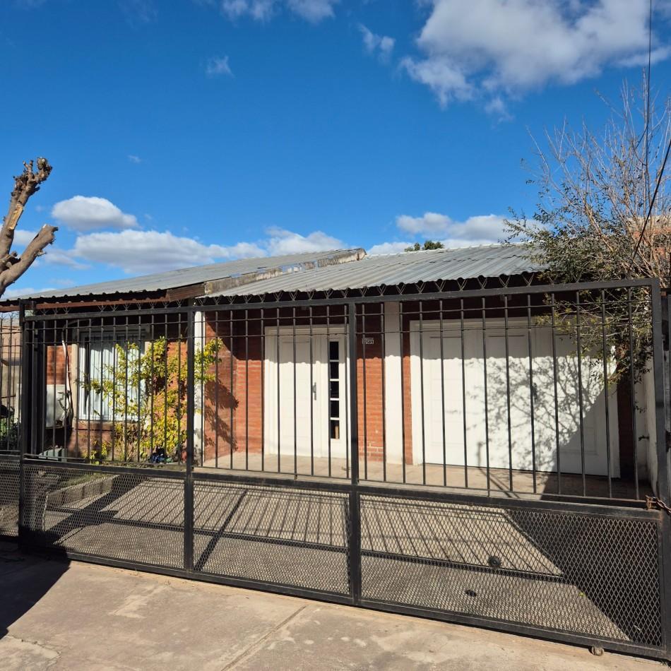 Foto de Venta Casa 3 Ambientes en Paso del Rey Norte | Acc. Oeste a 400 mts. |, imagen 1