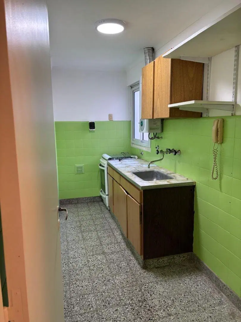 Departamento 2 ambientes. | Alberti al 1400 5