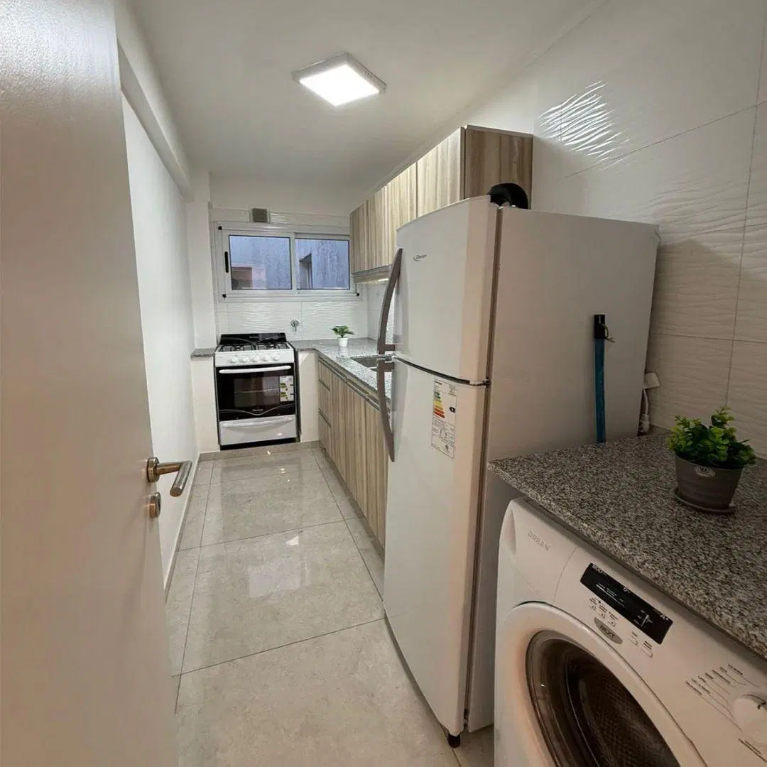 Departamento 3 ambientes. | BROWN al 2300 2