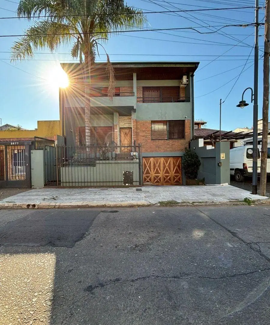 VENTA - Residencia de categoría en Olivos Alto 2
