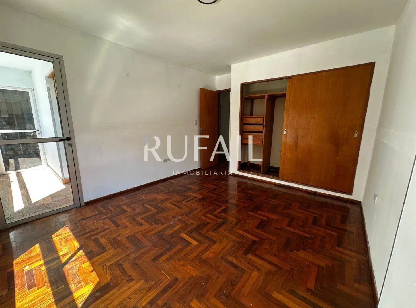DEPTO EN VENTA CALLE CHACABUCO B° NVA CBA 2 DORM FRENTE 3