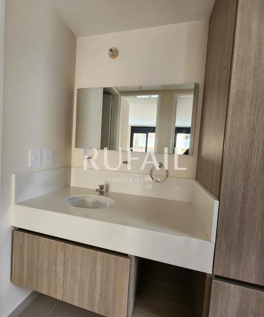 REGGIA 7 . B° NUEVA CORDOBA . ITUZAINGO N 400 . 2 DOR A ESTRENAR 4
