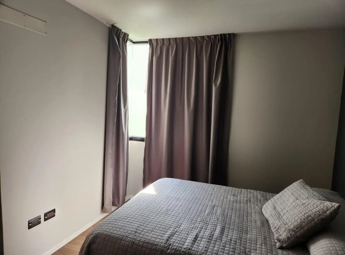 AMOBLADO DE 1 DORMITORIO. B° NUEVA CÓRDOBA. ZONA IDEAL 1