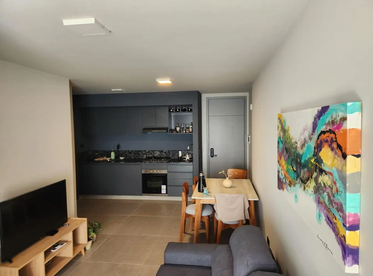 AMOBLADO DE 1 DORMITORIO. B° NUEVA CÓRDOBA. ZONA IDEAL 3