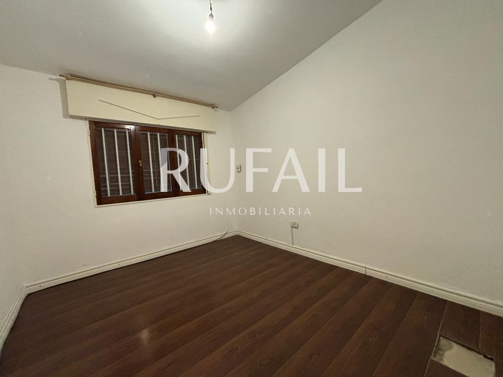 Foto de B° ARTIGAS . MINUZZI N 200 . 3 DORM . GARAGE . JARDIN CON ASADOR, imagen 2