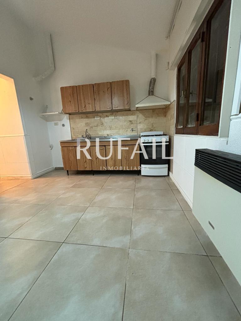 Foto de B° ARTIGAS . MINUZZI N 200 . 3 DORM . GARAGE . JARDIN CON ASADOR, imagen 4