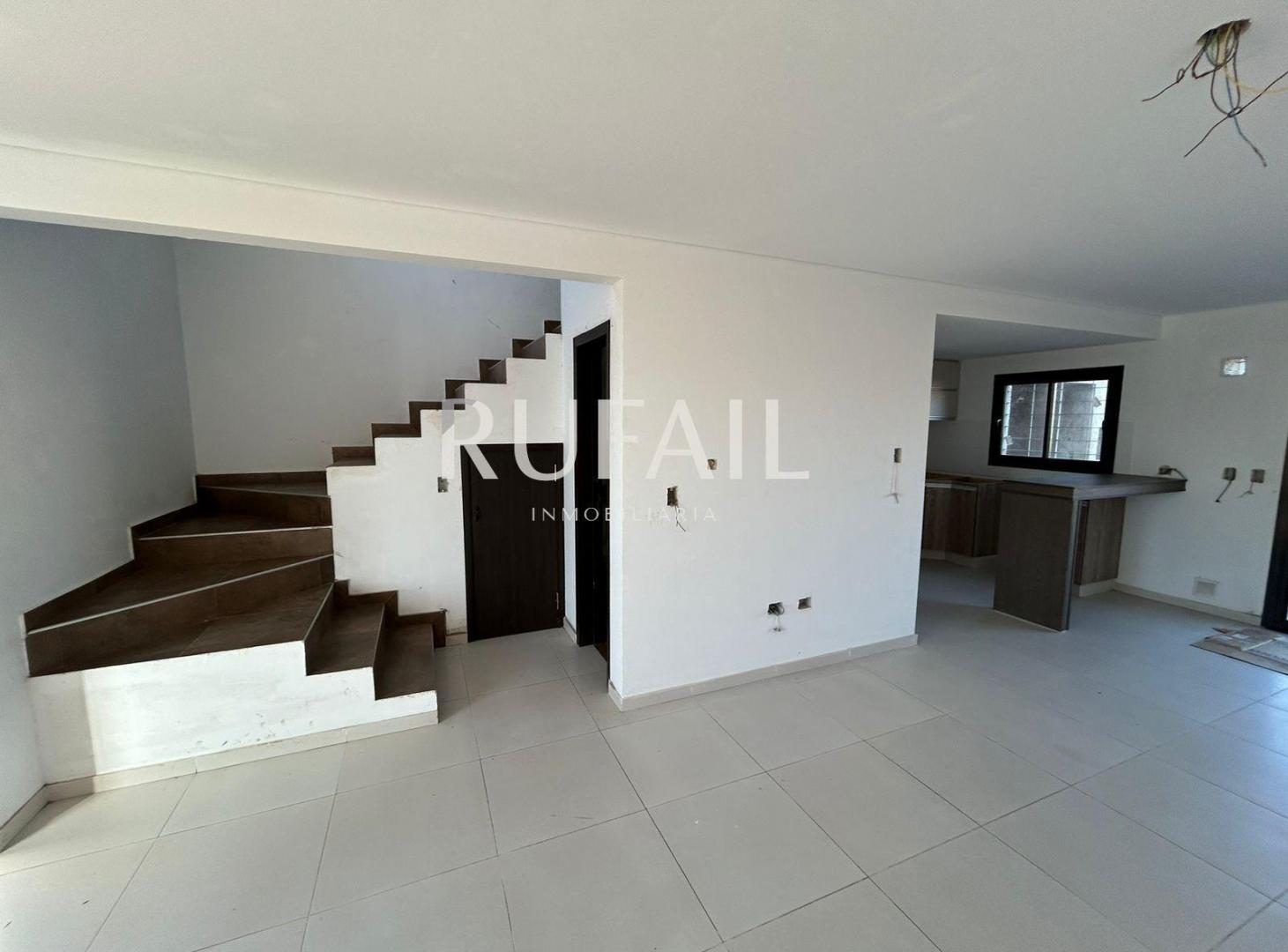 Foto de VENTA DUPLEX TIPO CASA . B° PORTALES DEL SOL . ALTA GRACIA . 2 DORM, imagen 2
