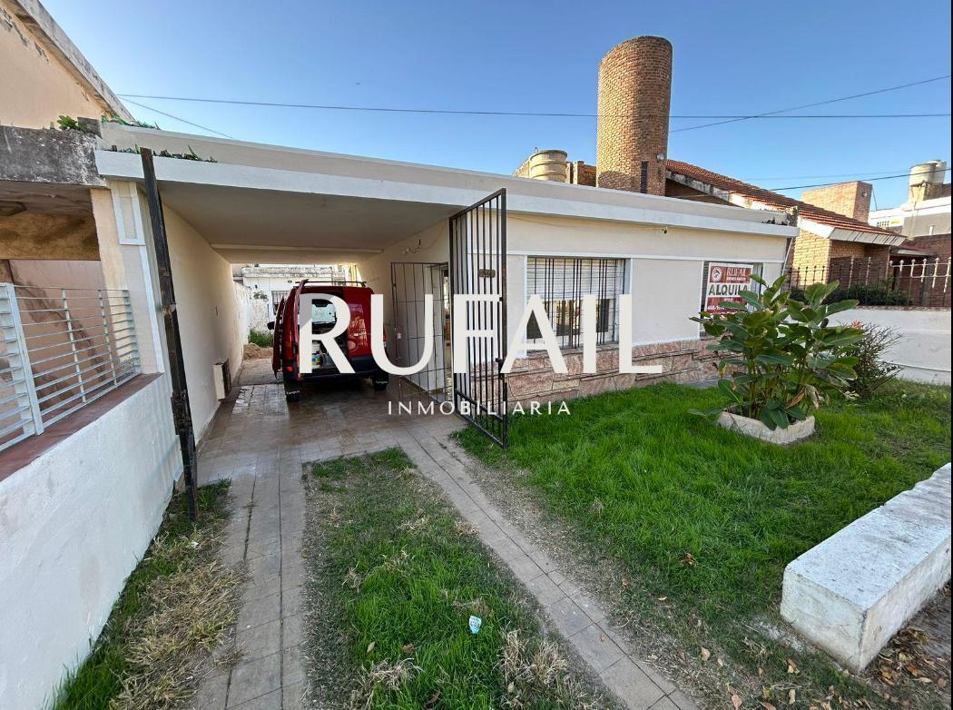 Foto de CASA EN B° JARDIN . COSQUIN N 1615 . 2 DORM . PATIO C/ASADOR . AMPLIA, imagen 1