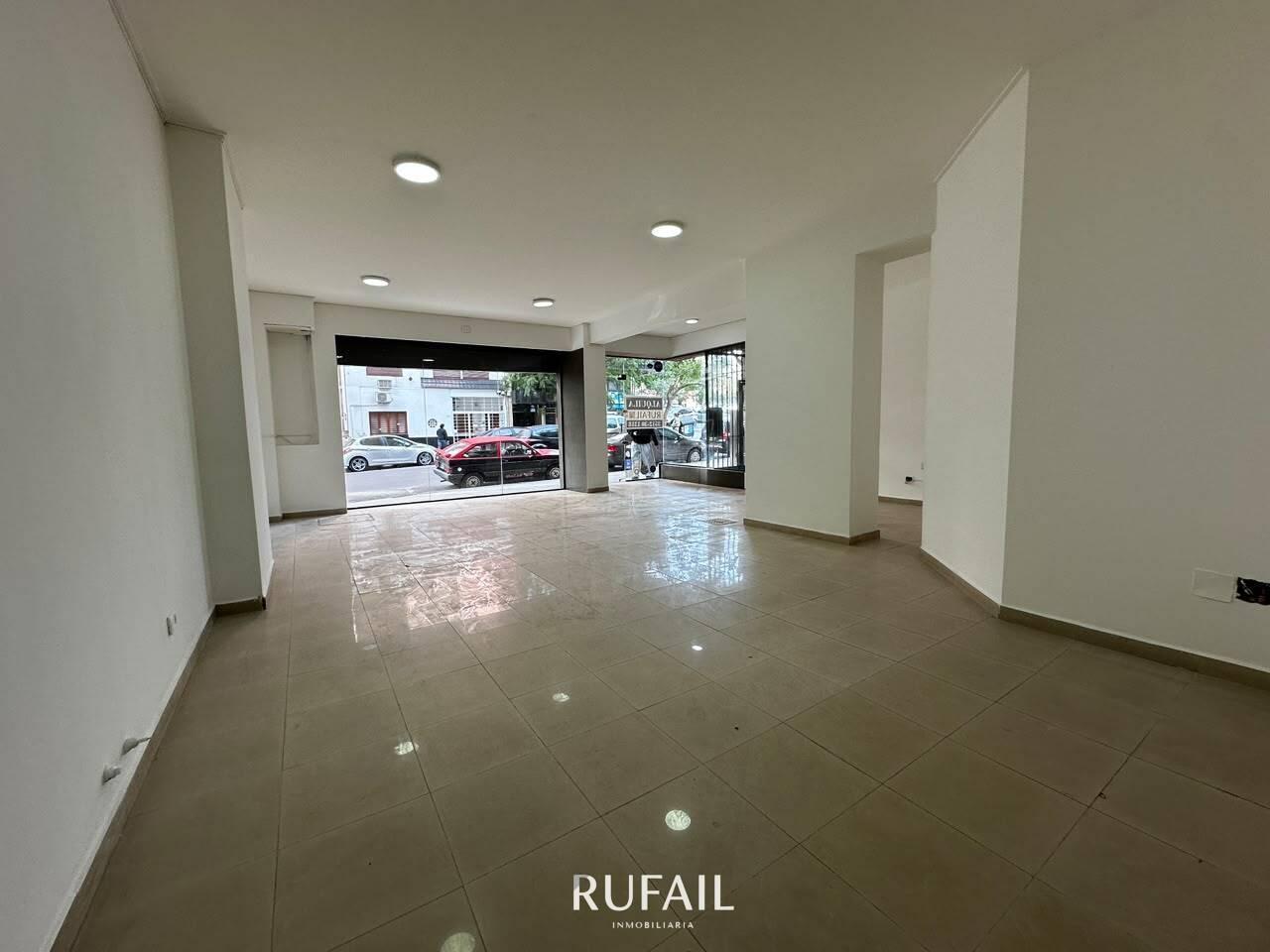 Foto de LOCAL EN ALQUILER 200M2, NUEVA CBA, EXCELENTE UBICACIÓN, 2 PLANTAS, imagen 1