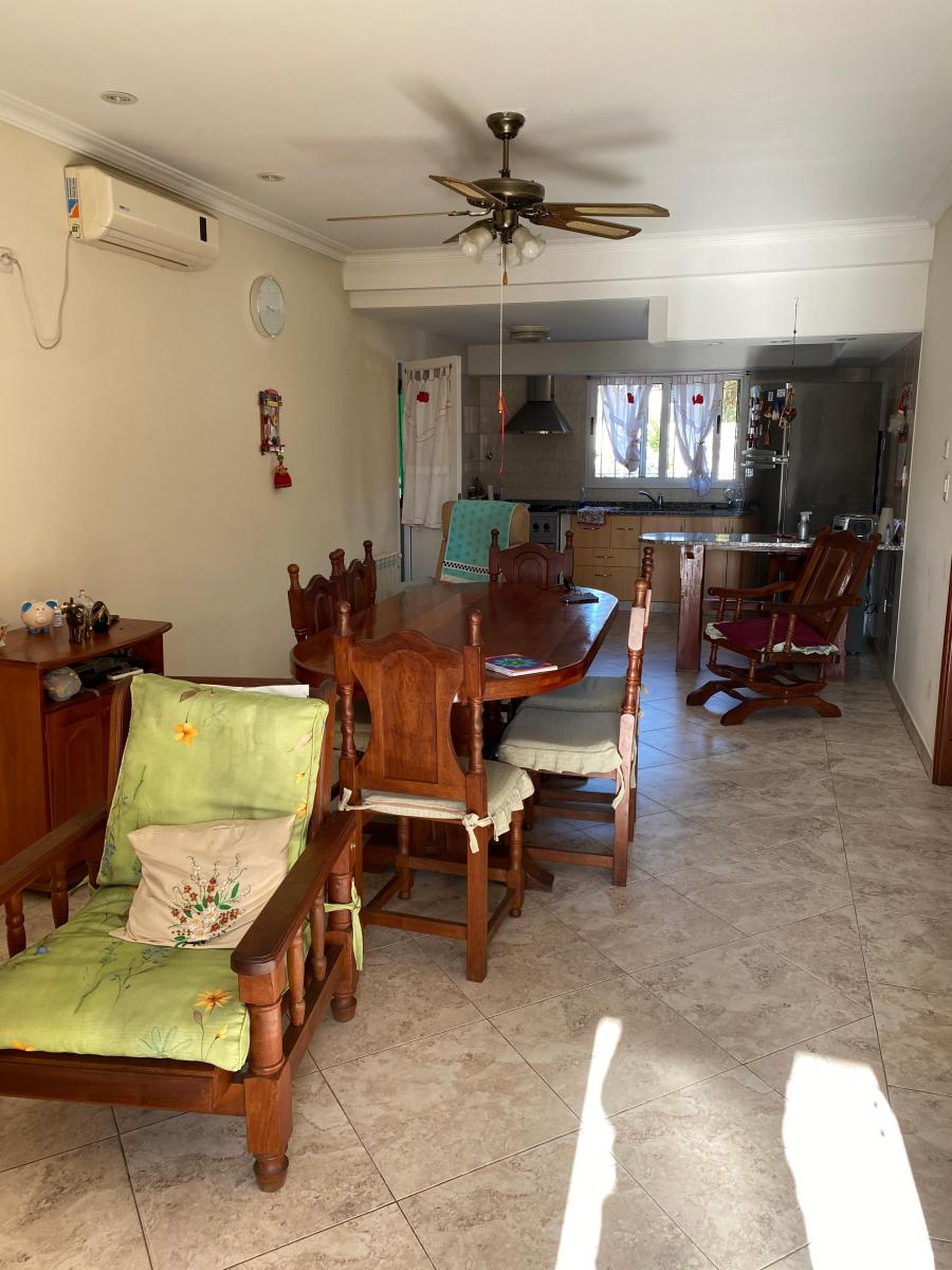Nuevo Precio:hermosa Casa a La Venta en Lomas de Zamora. Se Acepta Permuta. Consulte 4