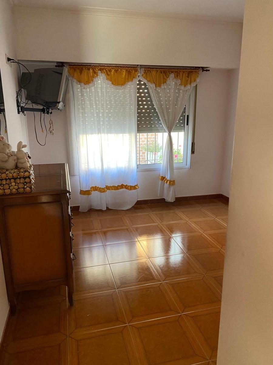 Nuevo Precio:hermosa Casa a La Venta en Lomas de Zamora. Se Acepta Permuta. Consulte 5