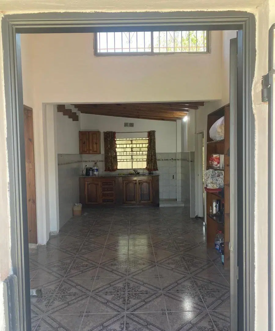 Casa de 345 m2 con 3 dormitorios en alquiler en Lomas de Zamora 5