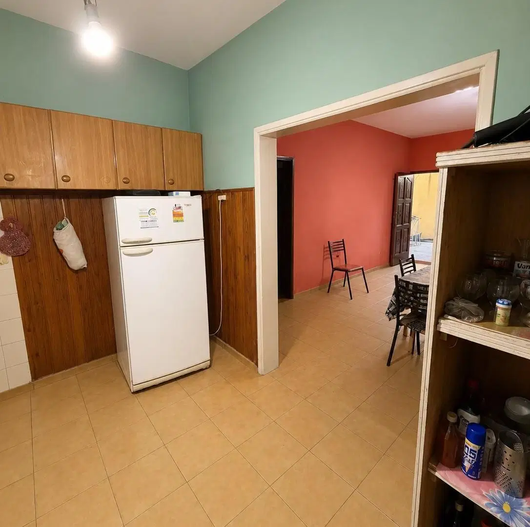 3 Casas en lote de 303 m² con 2 dormitorios en venta en Lomas de Zamora 5