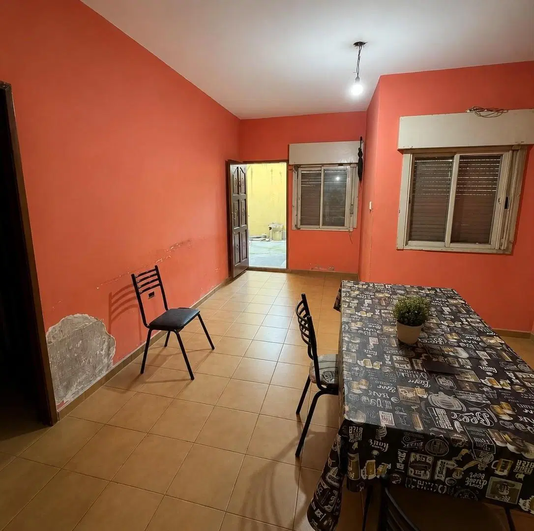 3 Casas en lote de 303 m² con 2 dormitorios en venta en Lomas de Zamora 2
