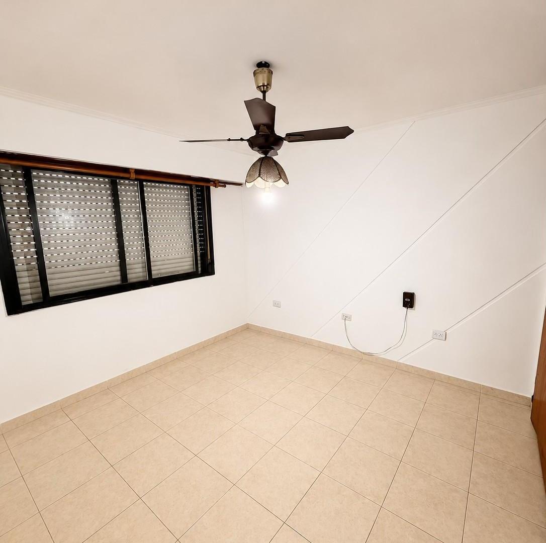 Foto de Casa de 70 m² con 2 dormitorios en venta en Lomas de Zamora, imagen 3