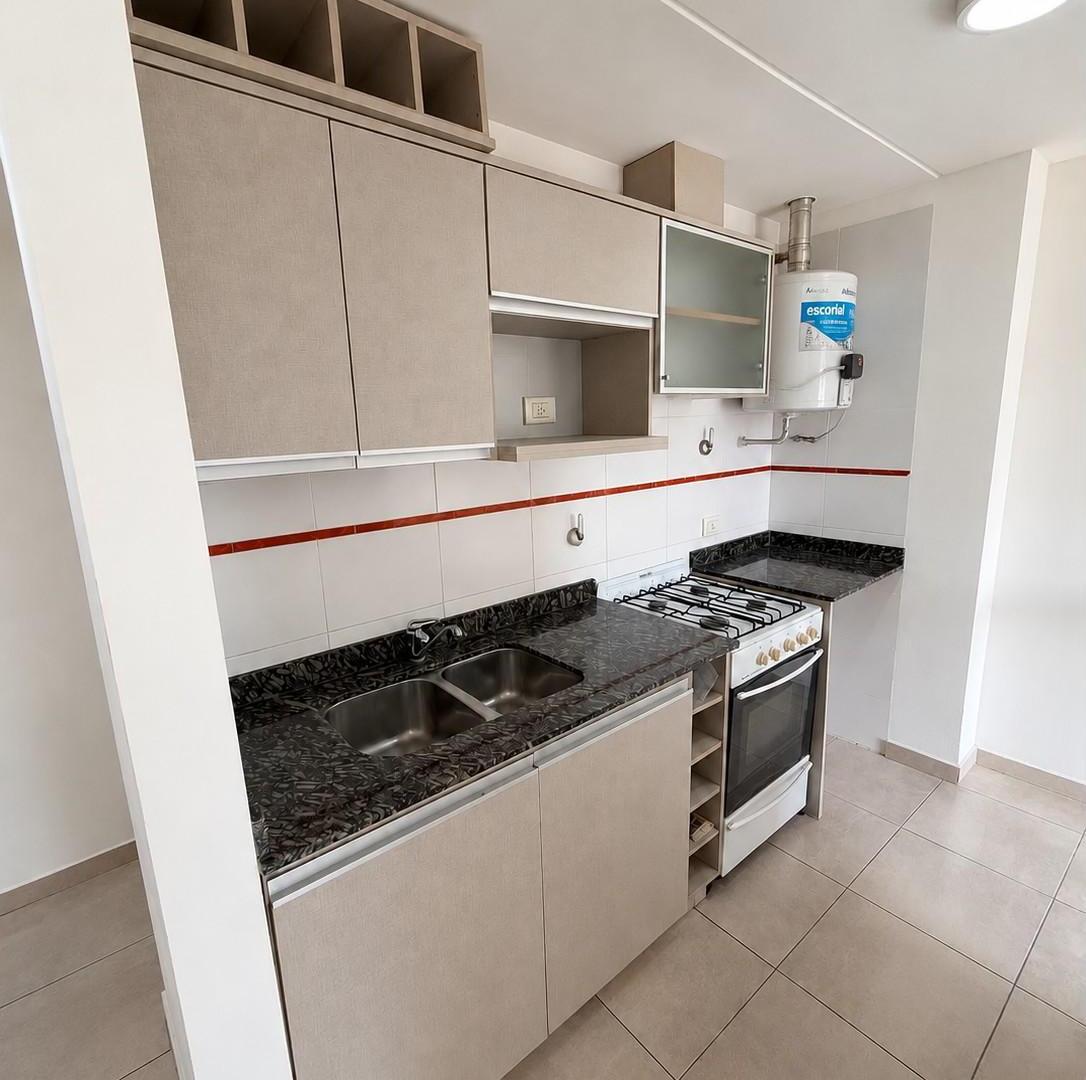Foto de Departamento de 50 m² con 1 dormitorio en alquiler en Lomas de Zamora, imagen 5