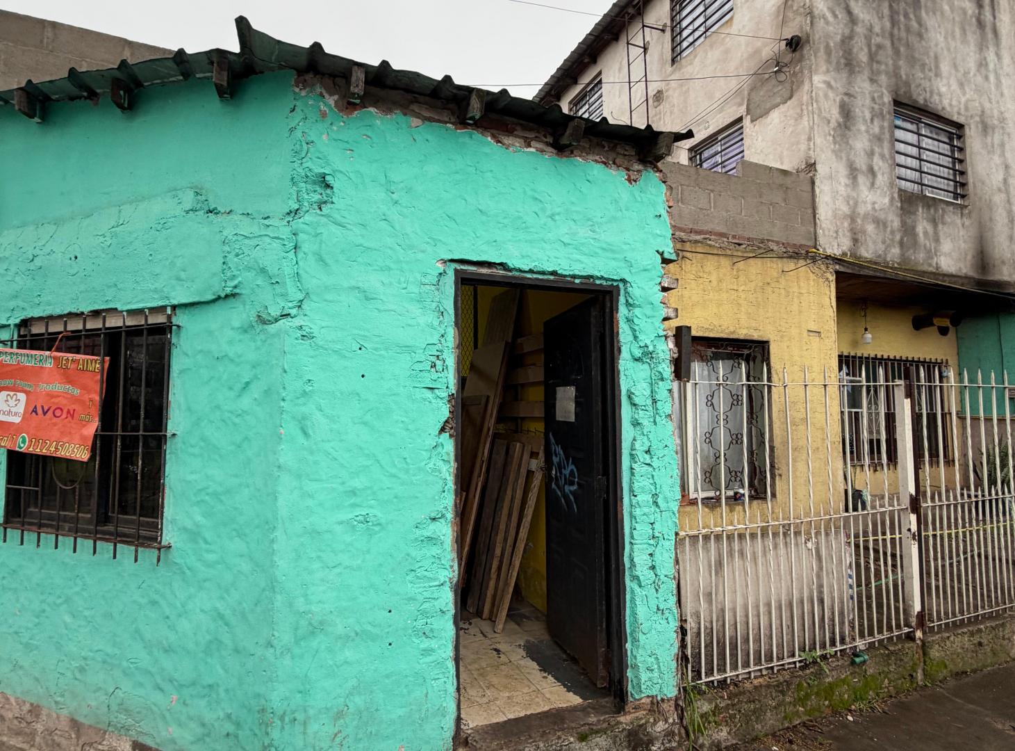 Foto de 2 Casas + local en lote de 224 m² en venta en Lomas de Zamora, imagen 2