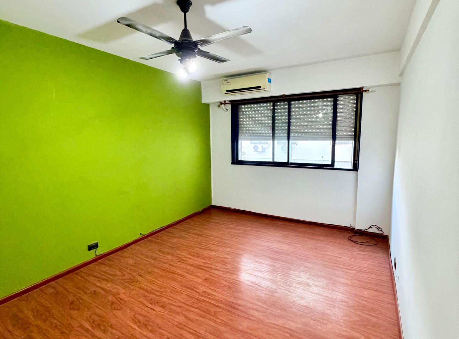 Foto de Departamento de 58 m² con 2 dormitorios en alquiler en Temperley, imagen 1