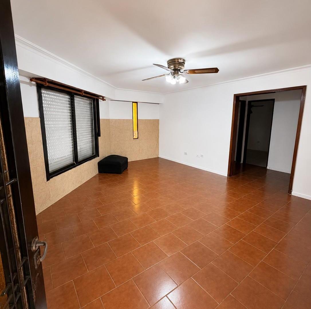 Foto de Casa de 70 m² con 2 dormitorios en alquiler en Lomas de Zamora, imagen 2