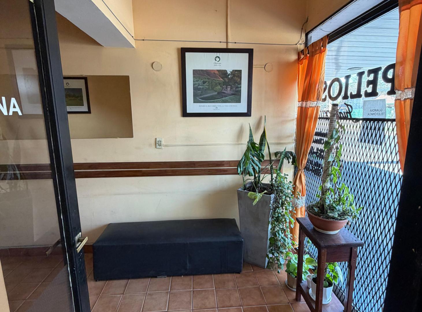 Foto de Casa y local en terreno de 262 m² con 2 habitaciones en venta en Lomas, imagen 2