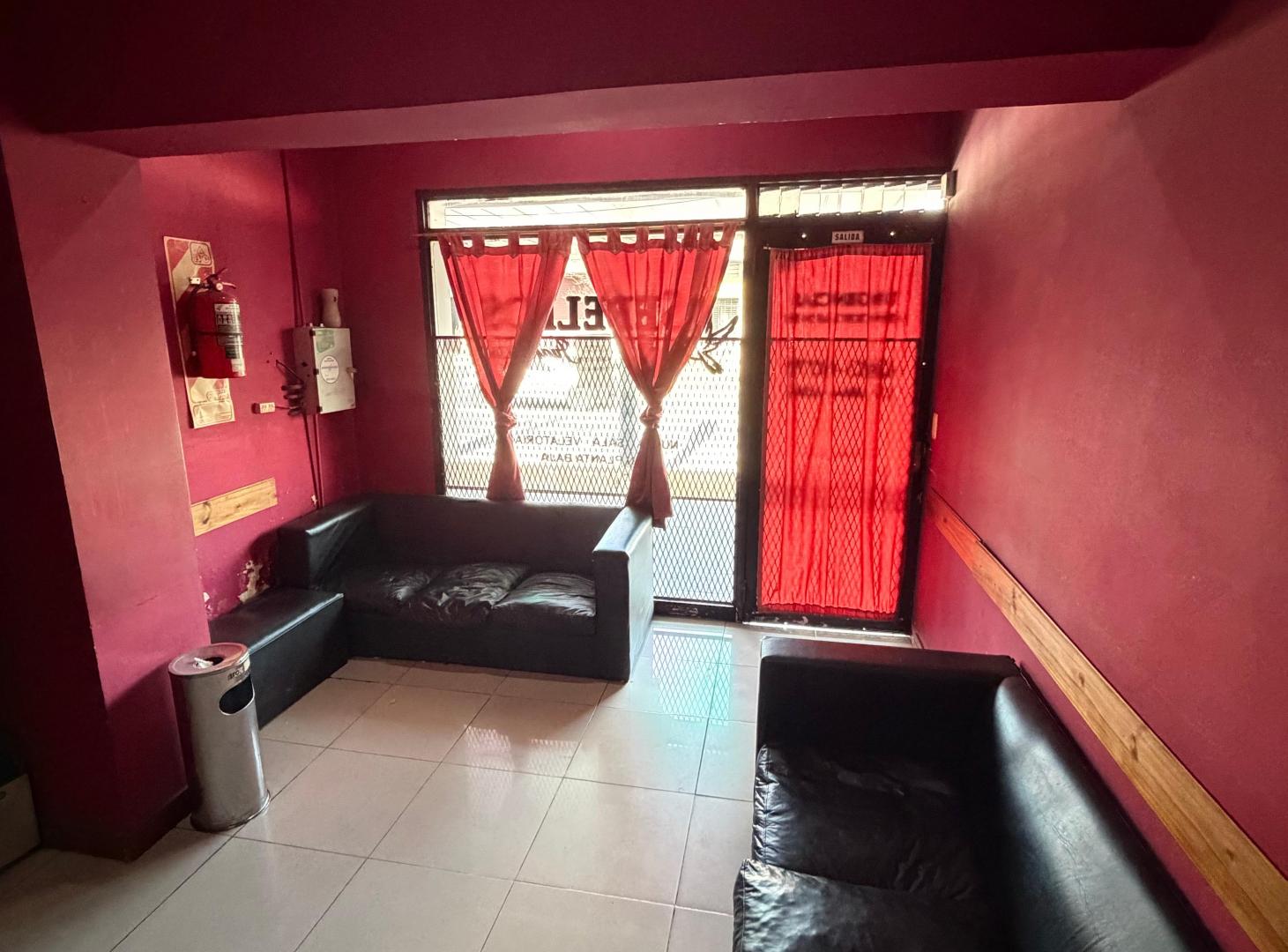 Foto de Casa y local en terreno de 262 m² con 2 habitaciones en venta en Lomas, imagen 4