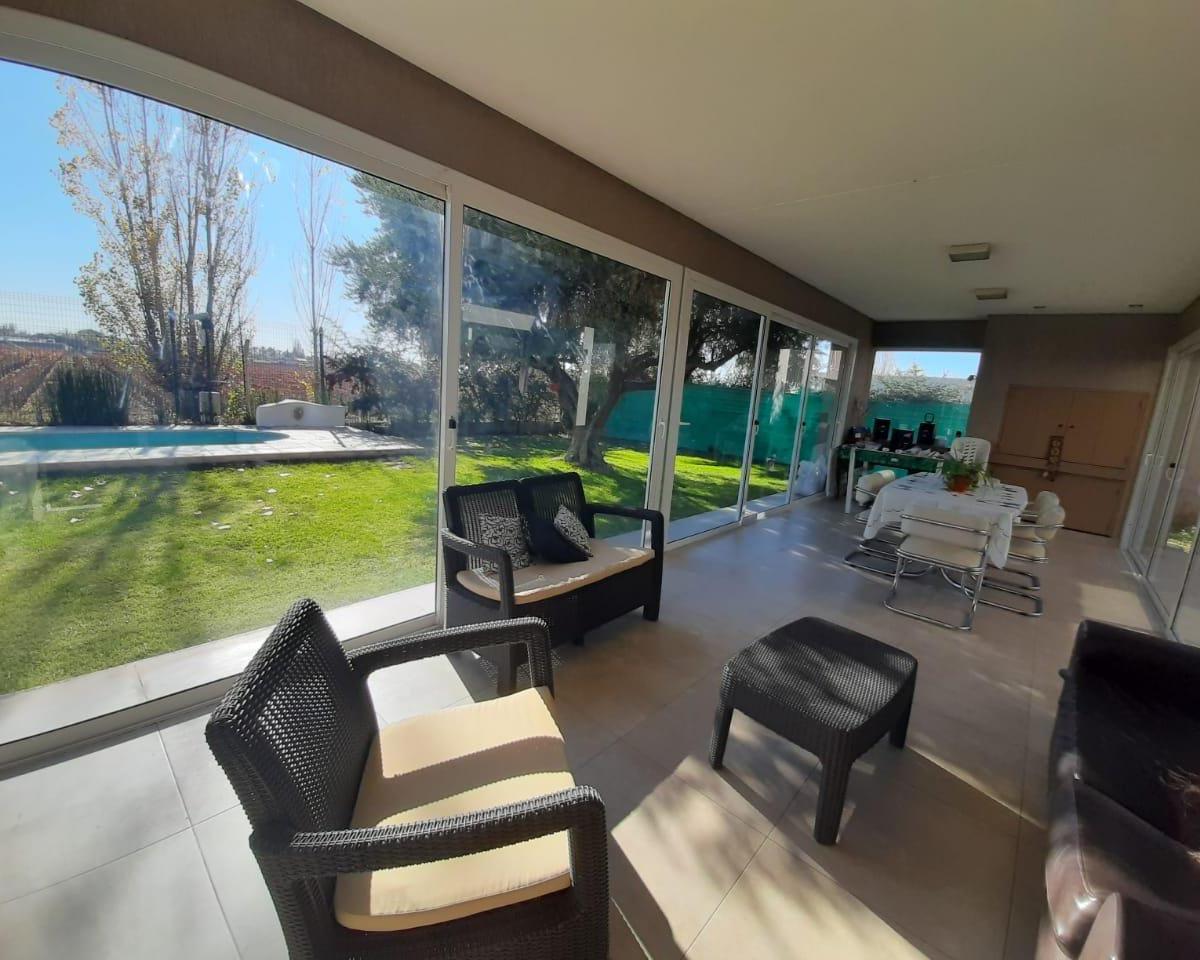 Venta Casa en Barrio Vista Pueblo 4