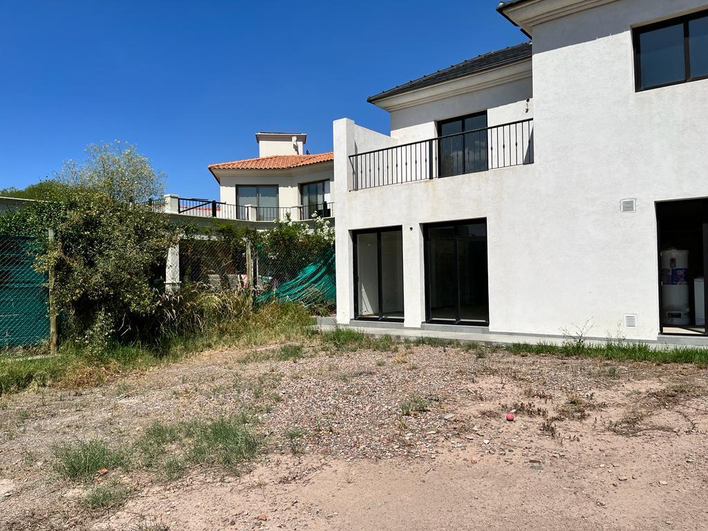 Vende Casa a Estrenar en La Barraca Apta Crédito Hipotecario 5