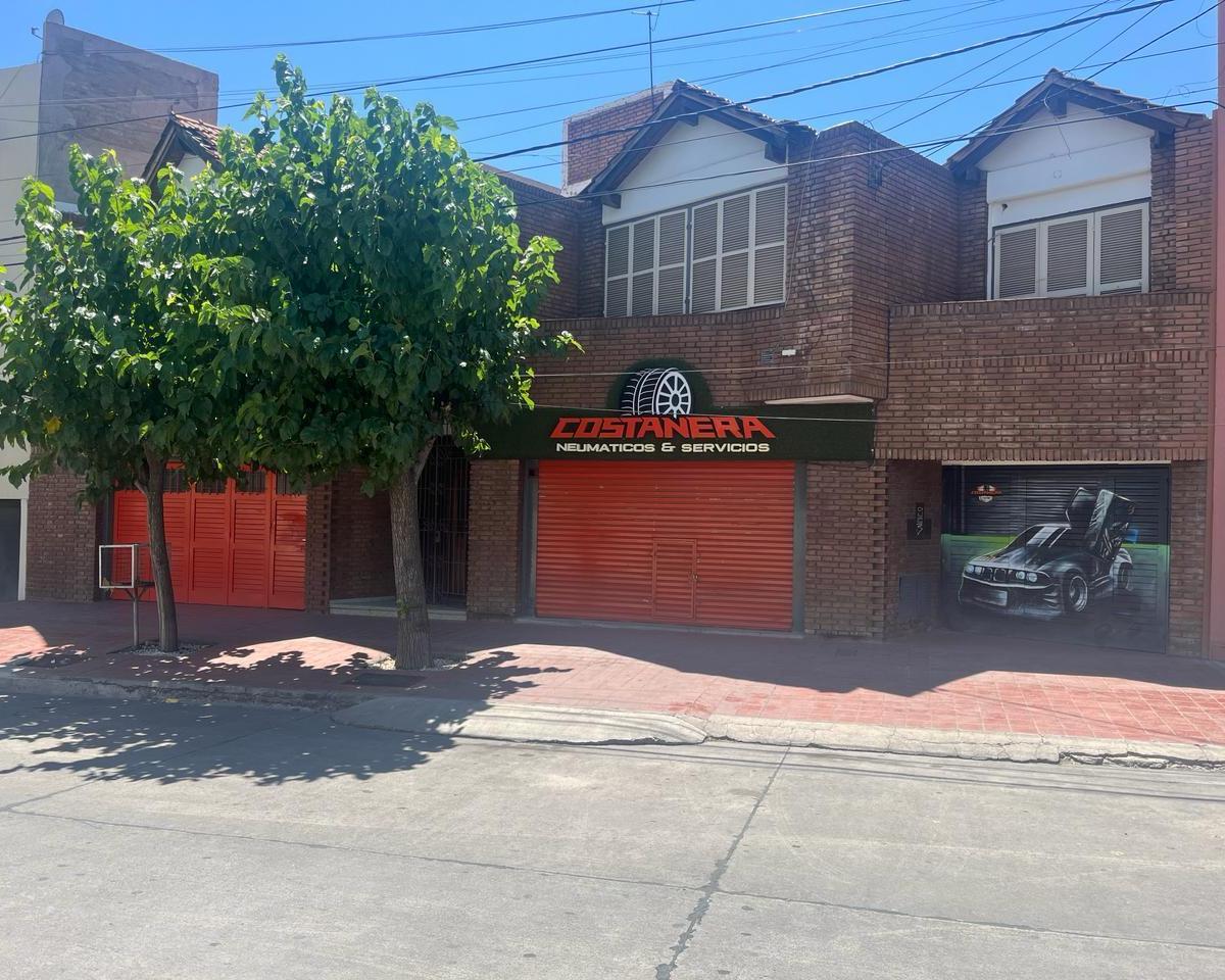 Vende Casa + 2 Locales Comerciales Lateral Costanera 1