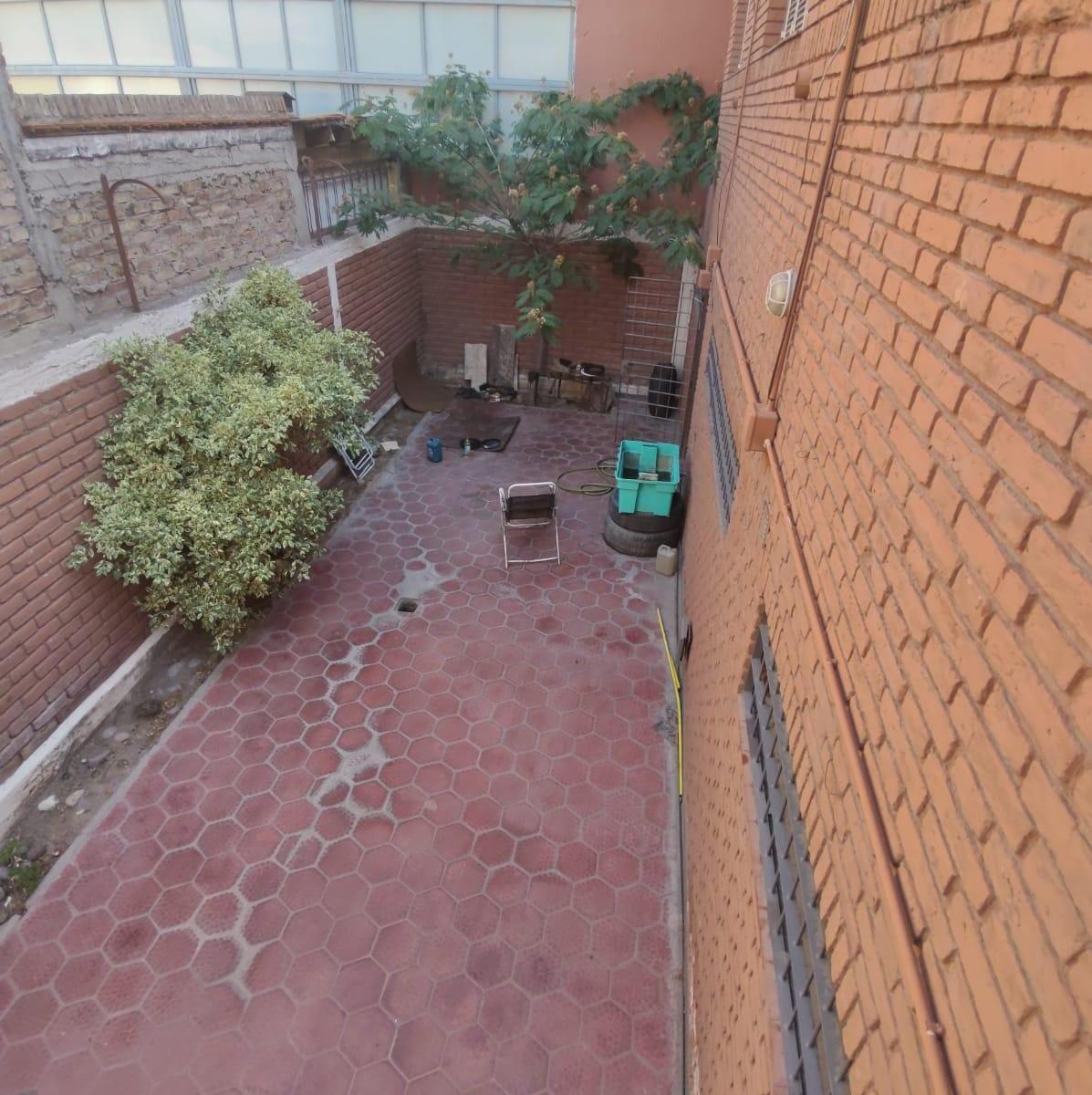 Vende Casa + 2 Locales Comerciales Lateral Costanera 5