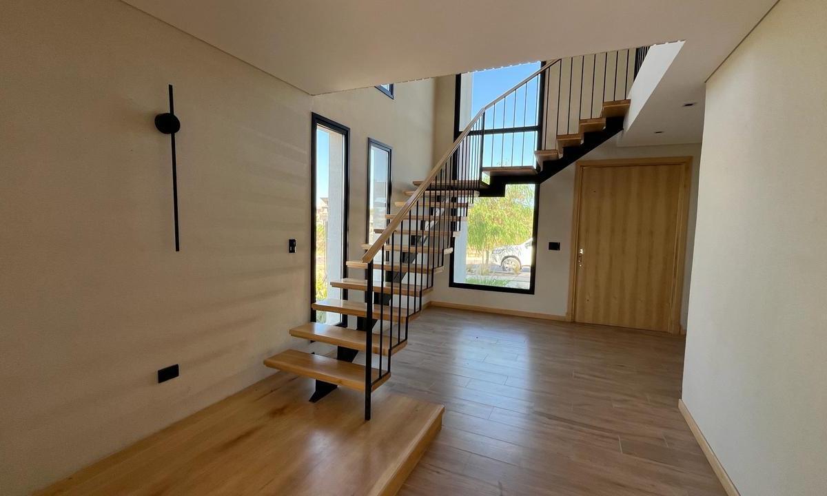Vende Excelente Casa en Aguaribay Barrio Privado 2