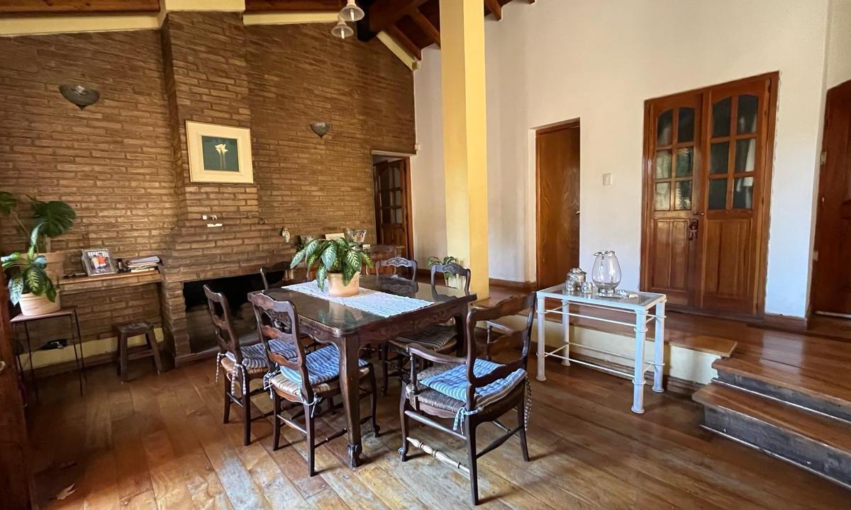 Vende Casa en Bombal Sur Godoy Cruz (Barrio Arizu) 4