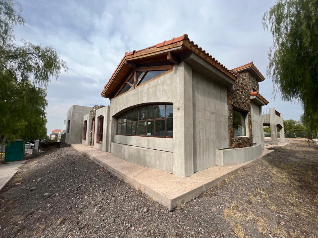 Vende Casa en Dalvian a Terminar 4