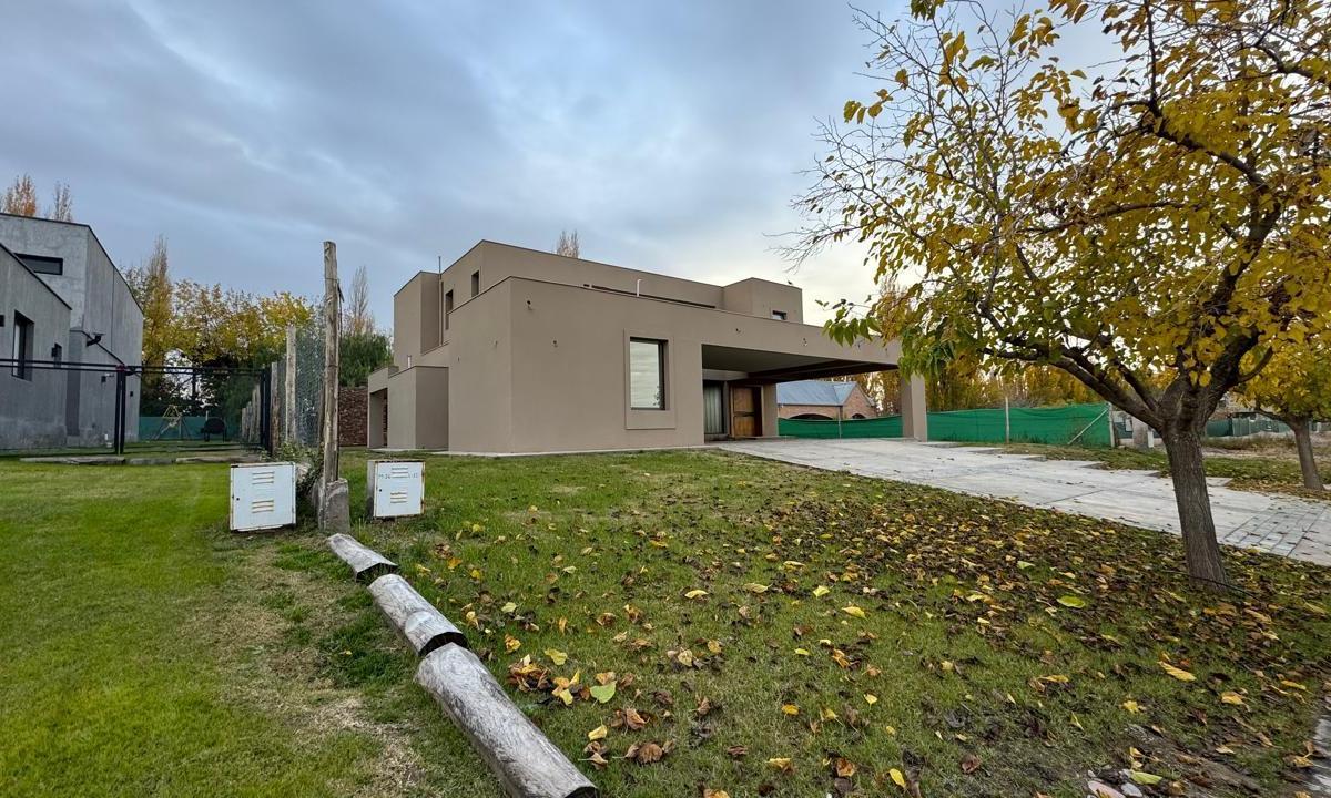 Vende Casa en La Vacherie Country Golf 3
