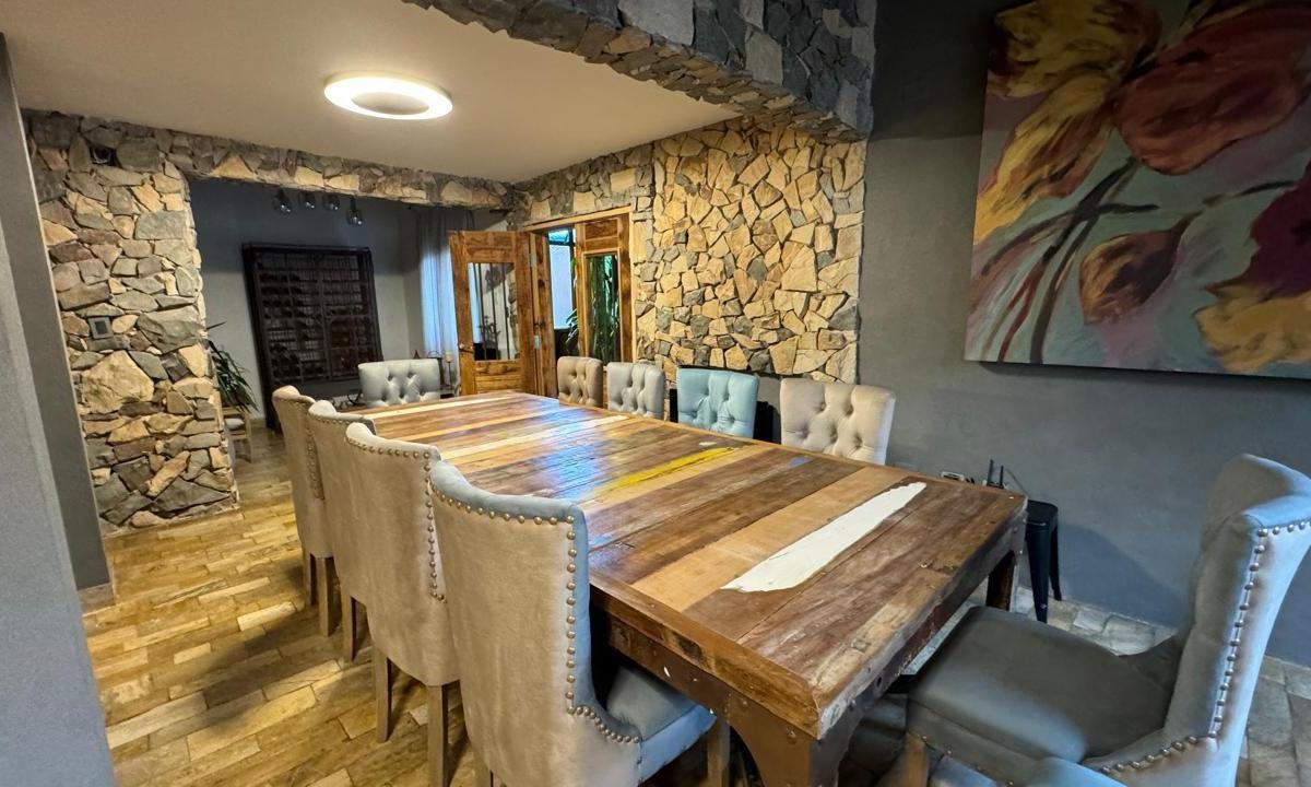 Vende Casa en Los Aromos Barrio Cerrado 1