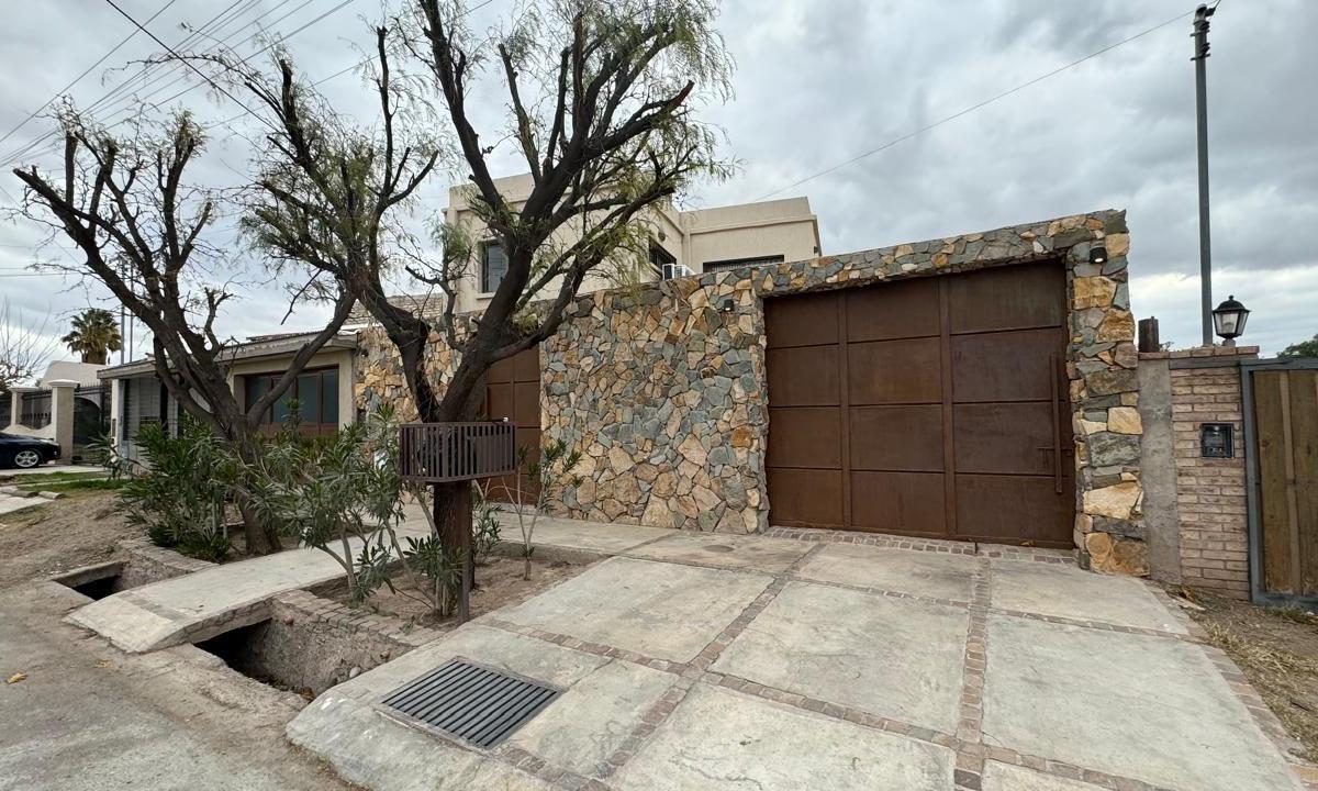 Vende Casa en Los Aromos Barrio Cerrado 5