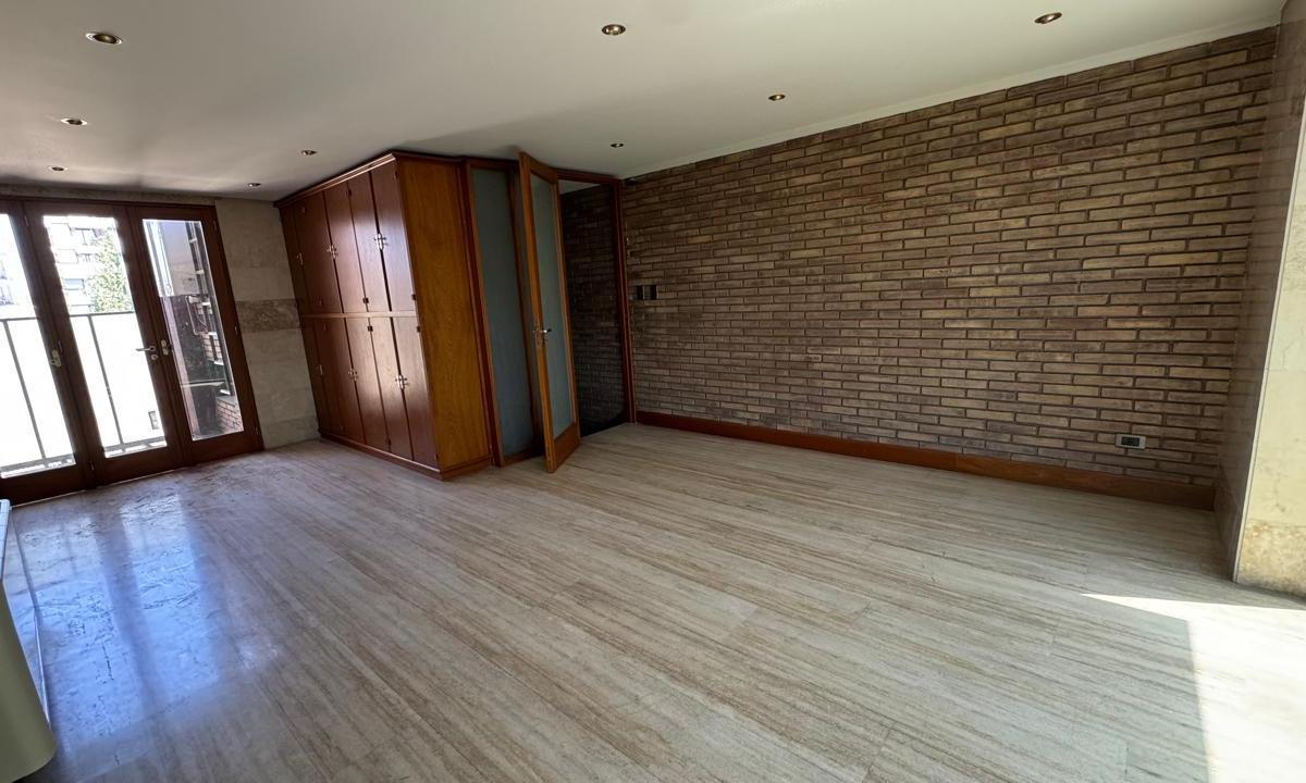 Vende Local Comercial Sobre Calle San Martin Godoy Cruz 5