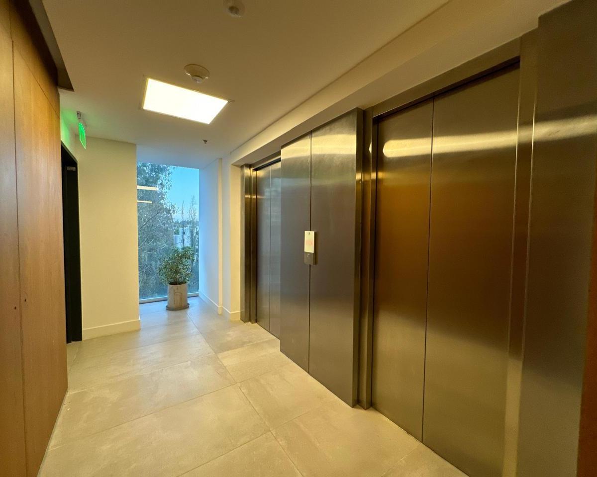 Vende Departramento en Edificio Vistacruz Godoy Cruz 4