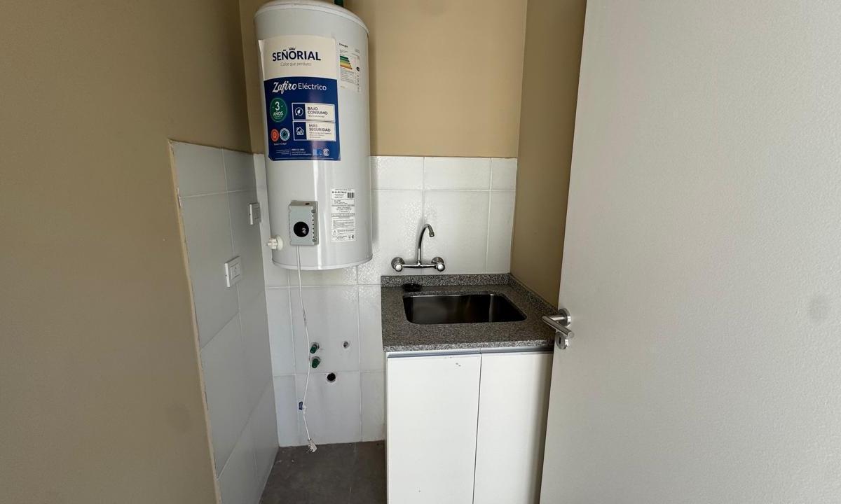 Vende Departamento Amplio en Dorrego a Estrenar 2